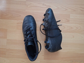 čierne kopačky Adidas - 2