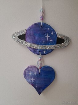 Vesmir, srdce zavesna dekoracia - 2