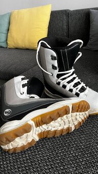 Snowboardové topánky V:41 - 2