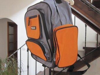 Školská taška. - 2