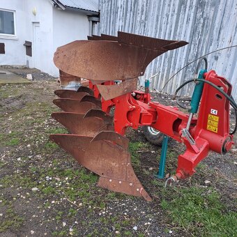 4 radličný pluh Sukov - 2