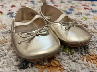 Topanky pre dievca - 2