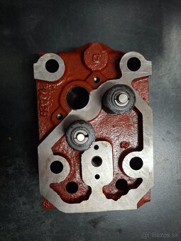 Hlava valcov Zetor Major - 2