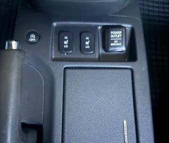 Honda CR-V 2.0i-VTEC, havarované - 2