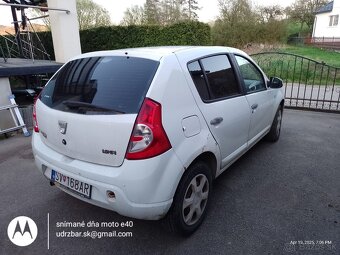 Dacia Sandero 1 - 2