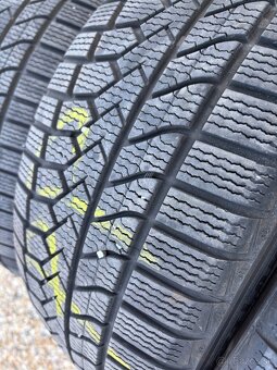 Zimné pneu 245/40 r19 DOT 3324 - 2