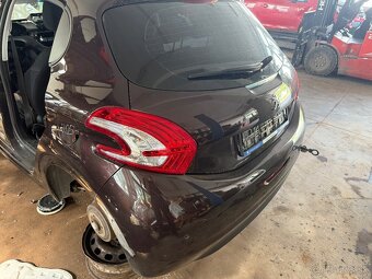 Kapota zadný Naraznik kufor Peugeot 208 2013 - 2