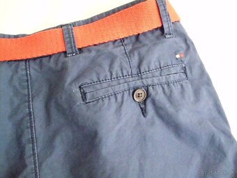 Tommy Hilfiger pánske krátke chino nohavice S-M (34) - 2