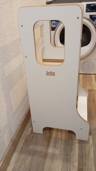 Učiaca veža biela farba - 2