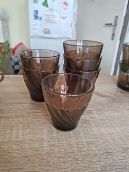 šálky a poháriky - 2