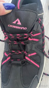 Predam turisticke topanky vel. 37,5 - 2