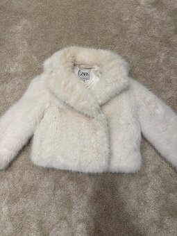 Zara kožuch - 2