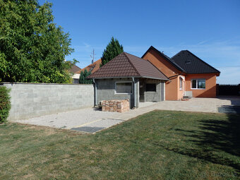 REZERVOVANÉ - 3 izbový rodinný dom v obci Šúrovce okr.Trnava - 2