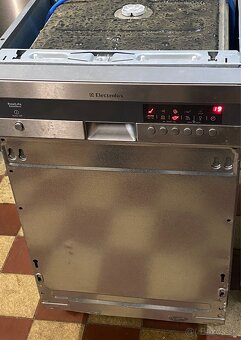 umyvacka 45cm Electrolux - 2