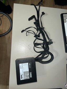 Predám zdroj Corsair CV650 - 2