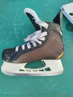 Predám hokejové korčule BAUER - 2