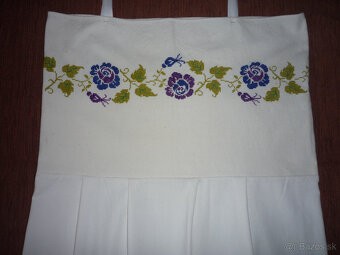 Ženský kroj - stanky - 2