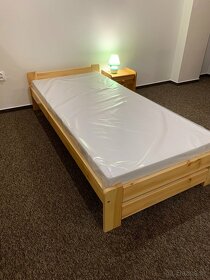 Jednolôžková posteľ  z borovice - 2