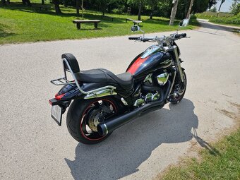SUZUKI INTRUDER VZR 1800 2011 - 2