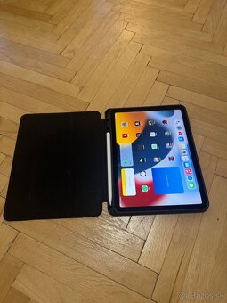 Predám iPad Air 5 generácie 64GB modrý - 2