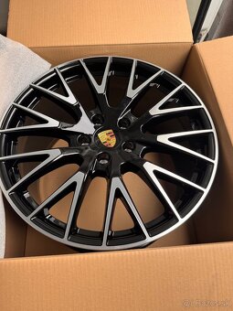 ORIG.PORSCHE PANAMERA 2025 R21 FACELIFT.RS SPYDER NOVE - 2