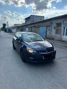 Opel Astra J - 2