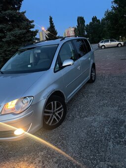Volkswagen touran - 2