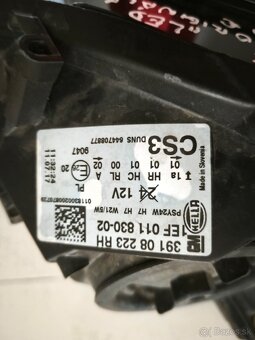 Prave predne svetol Opel Corsa E - 2