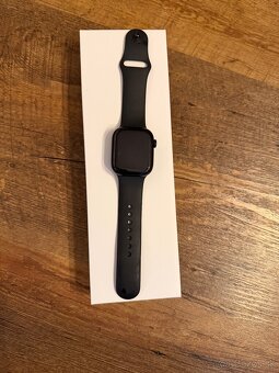 Apple Watch 10 42mm - čierne - 2