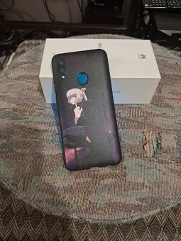 Huawei Psmart 2019 prasknuty display - 2