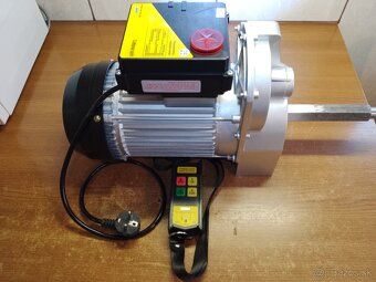1,6 kW motor 230V + prevod 1:70 / 40 ot/min - 2