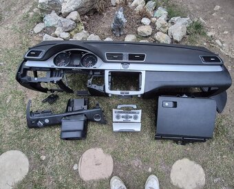 Prístrojovka VW Passat b7 - 2