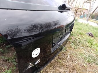Predám kufrove dvere na Audi A4 b6 combi. - 2