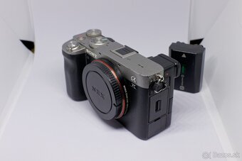 Mirrorless fotoaparát Sony A7C - 2