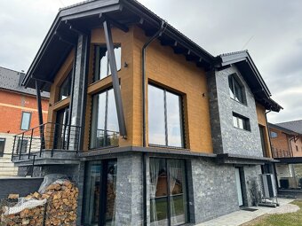 Luxusná chata s wellnessom priamo na svahu v Oravskej Lesnej - 2