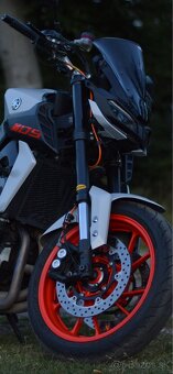 Yamaha MT09 - 2