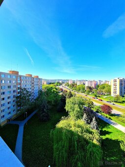 PREDÁM 3 - IZBOVÝ BYT S BALKÓNOM, KOŠICE - TERASA - ZÁPAD - 2
