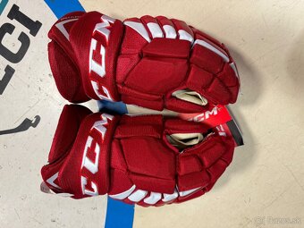 UPLNE NOVE PROFI RUKAVICE CCM JETSPEED FT4 PRO TOP MODE - 2