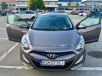 Hyundai i30 CW Kombi 1.6i MPI 16V DOHC Family - 2