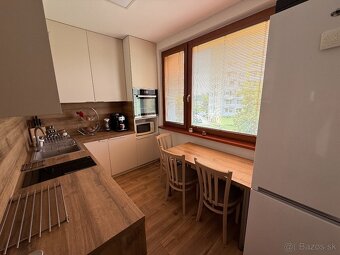 Exkluzívne APEX reality 3i. s balkónom Hollého ul., 81 m2 - 2