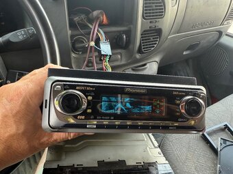 Pioneer DEH 6400R - 2