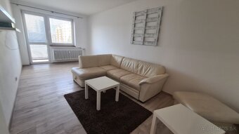 2-izbový byt s balkónom v najlepšej lokalite Dolného Kubína - 2