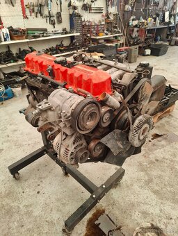 Predám motor jeep 4.0 zo ZJ - 2