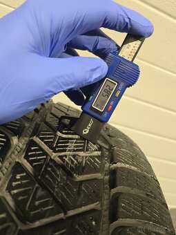 Zimné Pneu Pirelli Scorpion Winter 235/50 R19 - 2