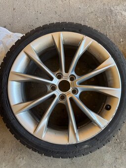 Elektróny audi so zimnymi pneumatikami 225/40 R18 - 2