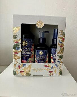 Granátové jablko a magnólia - 2