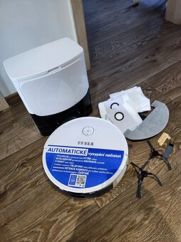Robotický vysávač Tesla - 2