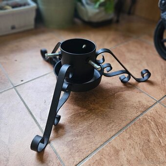 Stojan na stromcek - 2