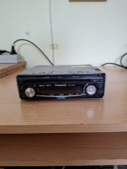 Predm autoradio Panasonic - 2