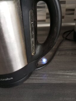 Rýchlovarná kanvica Electrolux - 2
